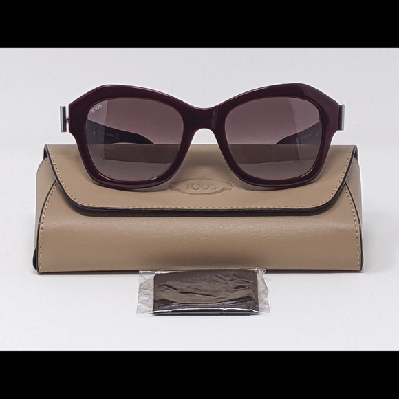 TOD'S S.p.A. :: TO0195-69T - Picture 10 of 10